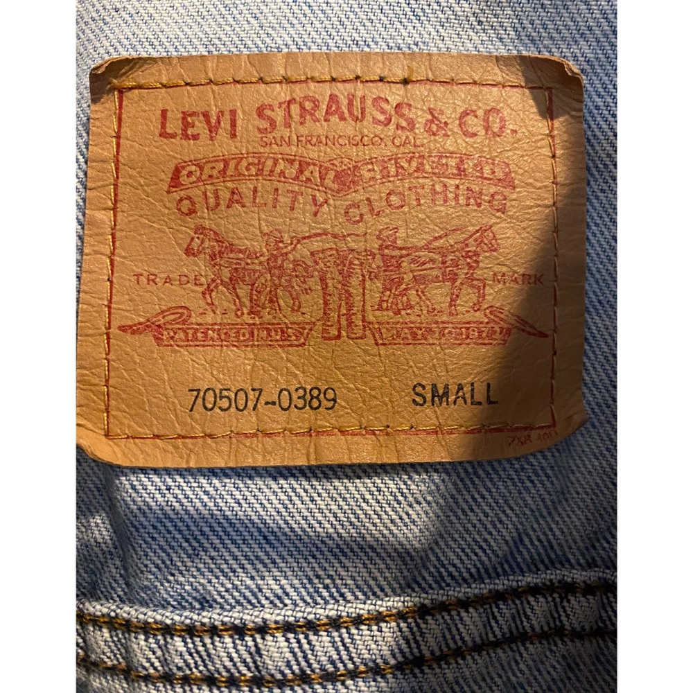 Levi’s Jean Jacket - Picture 4 of 4